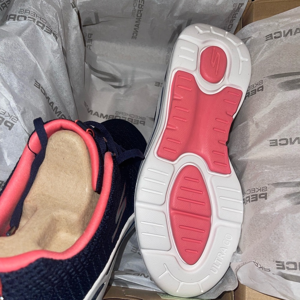 Skechers Go Walk Tennis Shoes - image 3